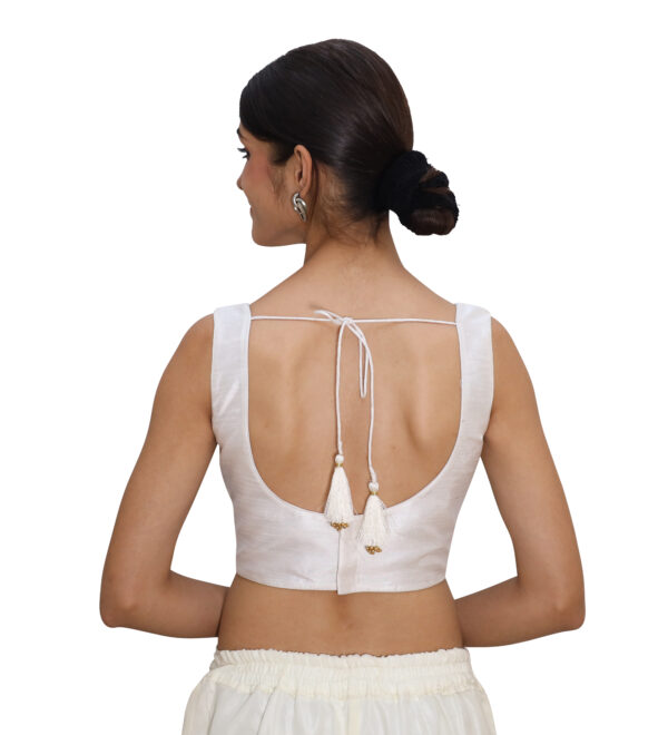 Modern White Round Neck Sleeveless Saree Blouses - Image 4