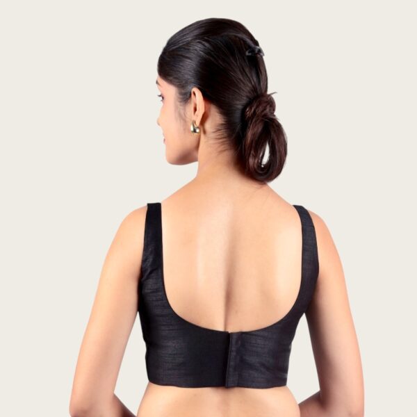 Black Sleeveless Padded Saree Blouse - Image 2